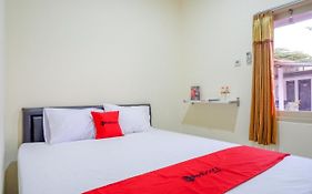 Reddoorz Near Gor Satria 3